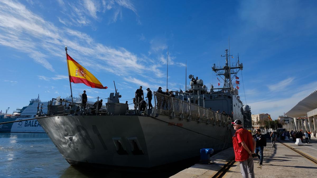 La fragata Santa María, amarrada en el puerto de Málaga.
