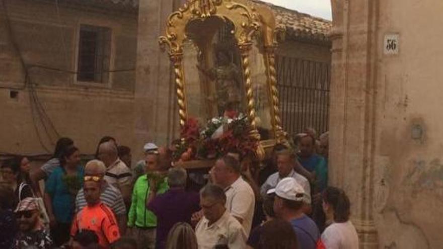 Devoción romera en el regreso del Niño del Balate a su ermita