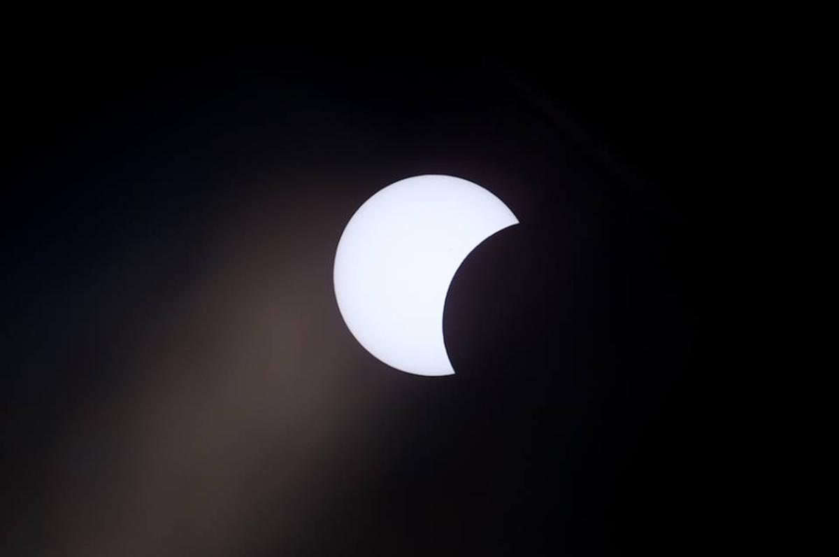 El eclipse solar captado en Indonesia el 9 de marzo de 2016.