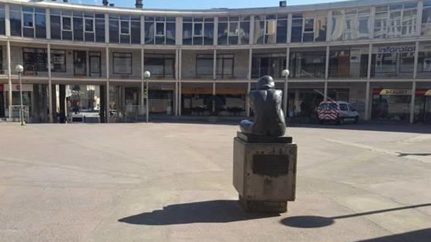 Olot comença les obres de remodelació de la plaça del Mig