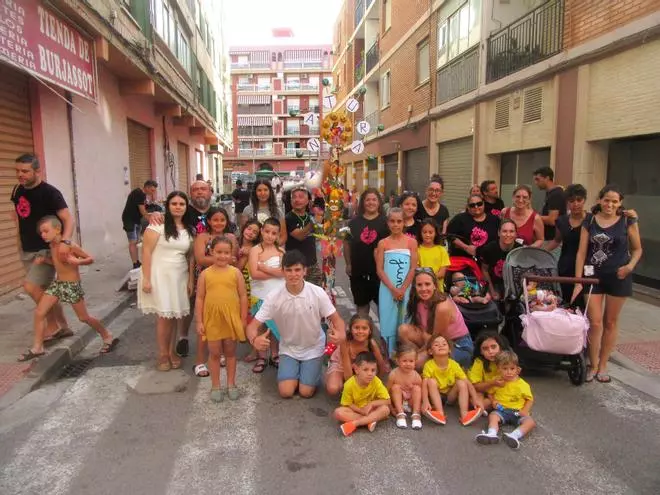Las fallas de Burjassot celebran la Fiesta del Verano