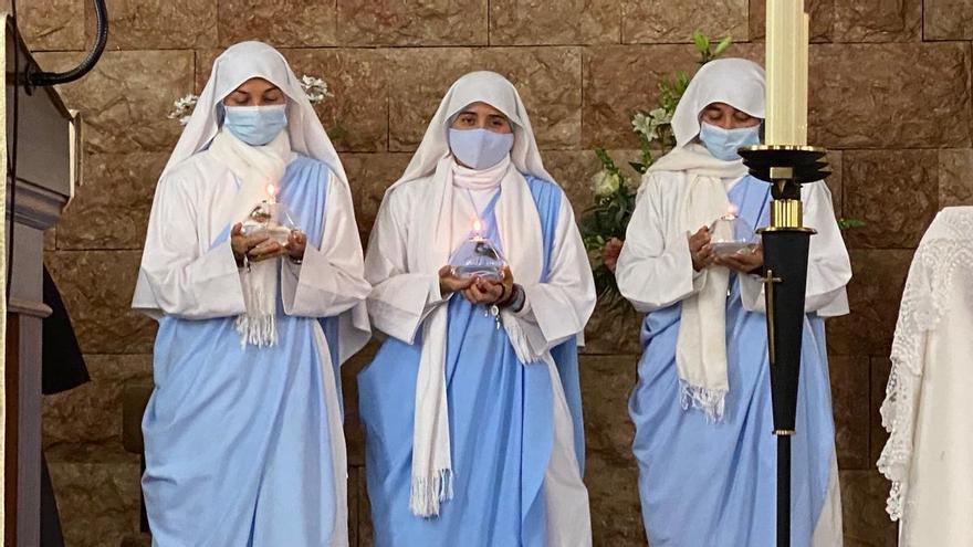 Las nuevas monjas del Monasterio de la Encarnación, presentadas ante el pueblo de Mula
