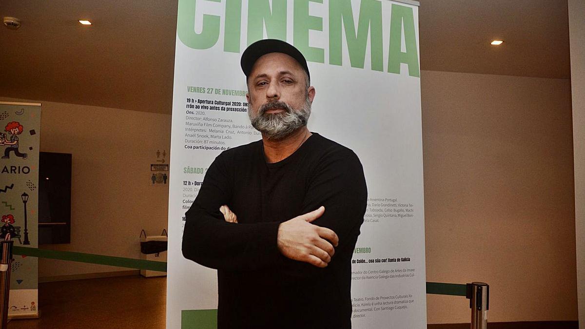 Alfonso Zarauza, na recente presentación de “Ons” no Culturgal, en Pontevedra.   | // RAFA VÁZQUEZ