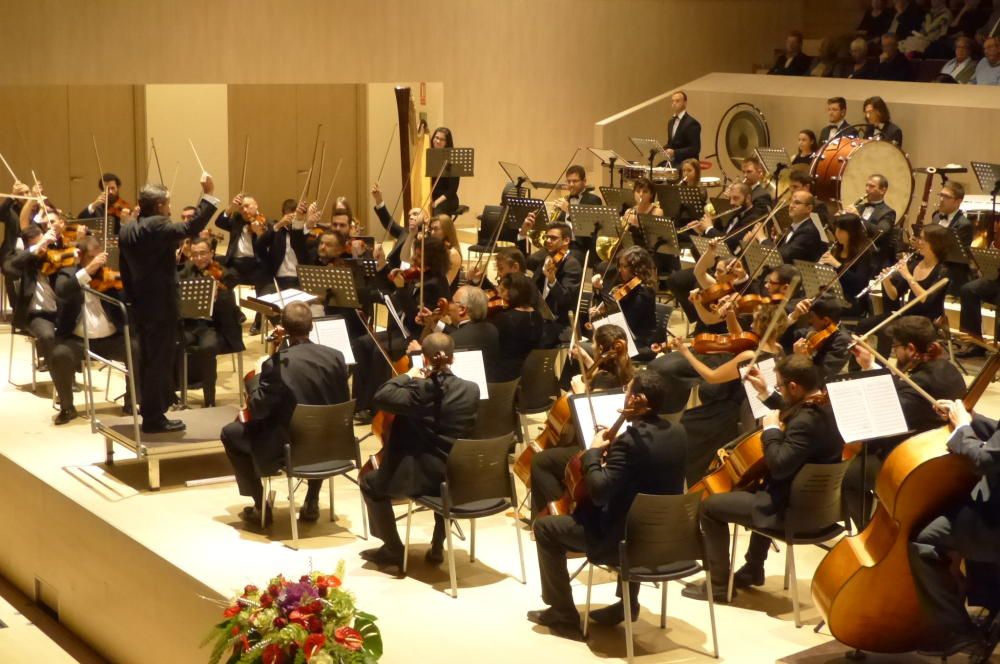 Más de tres mil espectadores en los conciertos de Año Nuevo-Reyes de la Orquesta Sinfónica de Torrevieja en el Auditorio Internacional