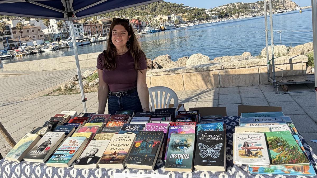 El Bibliomóvil en el Port d'Andratx.