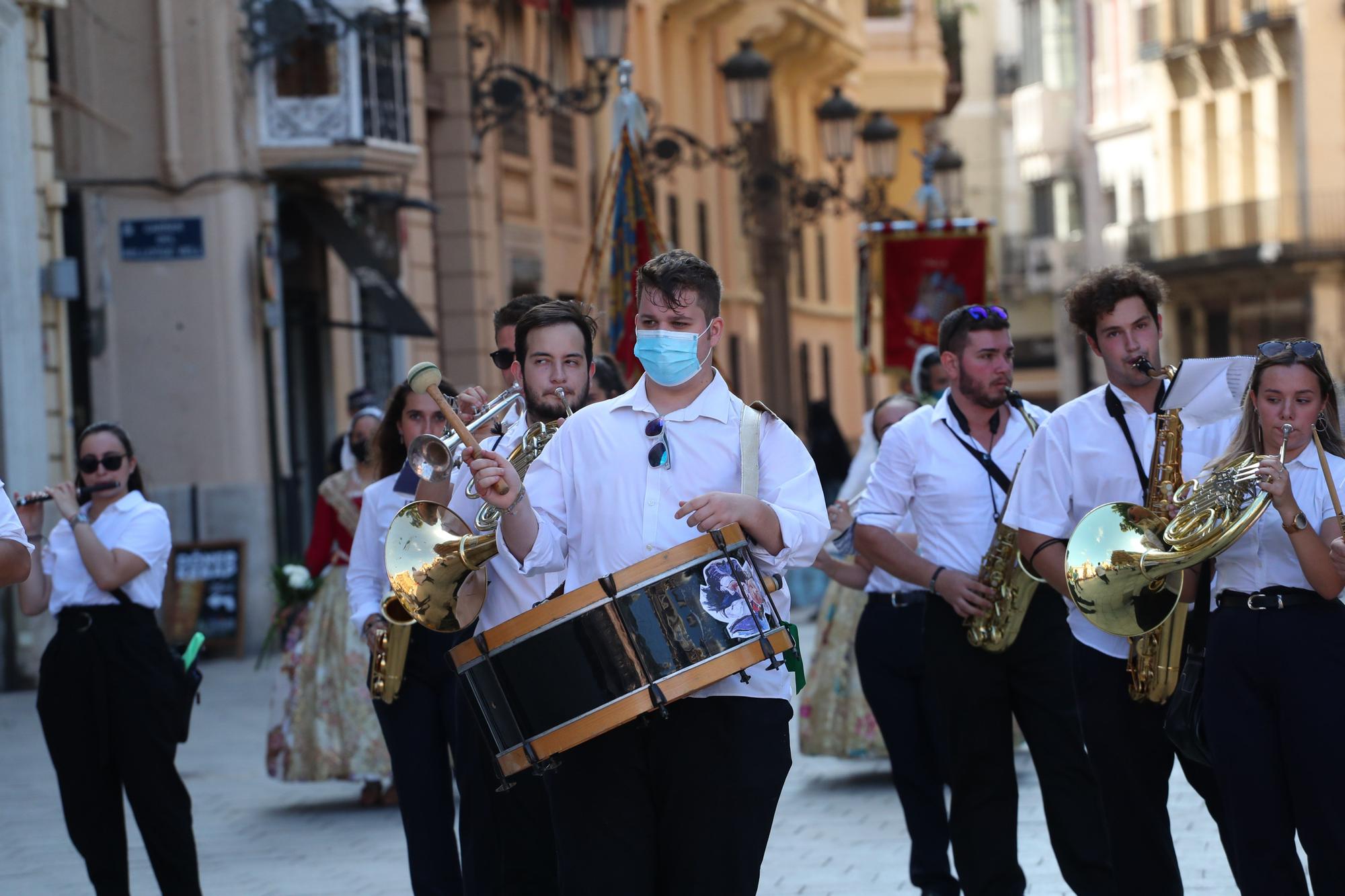 Búscate en la ofrenda por la calle caballeros de las 17:00 a las 18:00