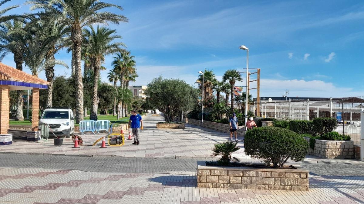 Tramo del paseo de Canet en el que es necesario actuar.