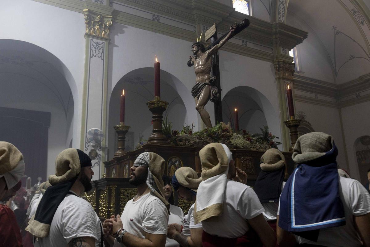 Semana Santa en Alicante 2026: Procesión de la Hermandad Penitencial Mater Desolata en el Viernes Santo
