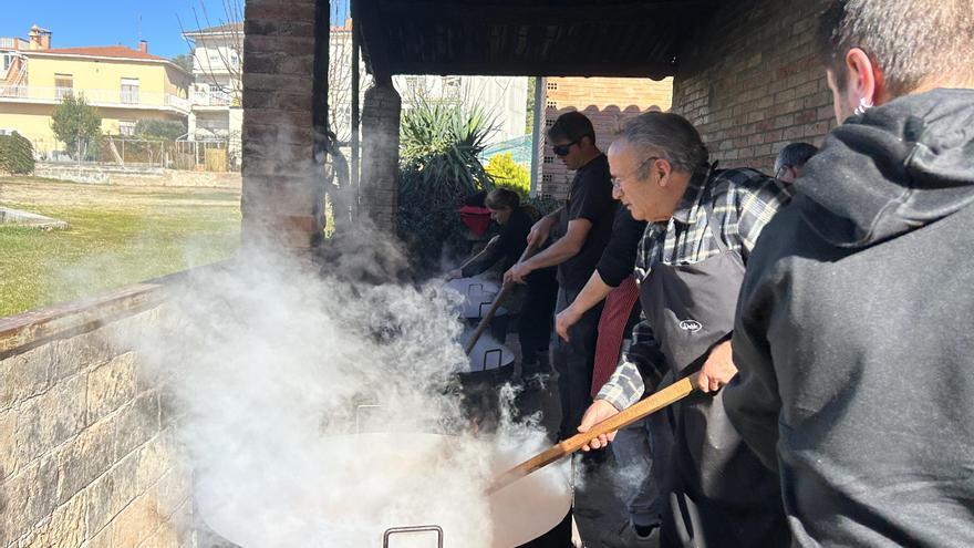 Olvan reparteix més de 2.000 racions d&#039;arròs en la seva popular festa de Sant Sebastià