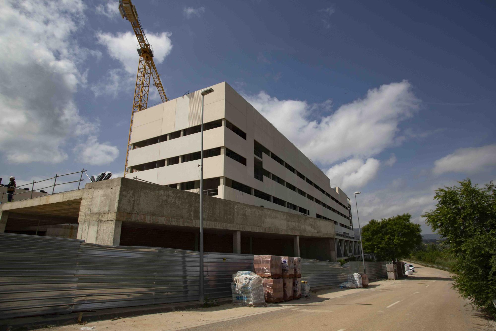 La construcción del nuevo hospital de Ontinyent sigue a buen ritmo.