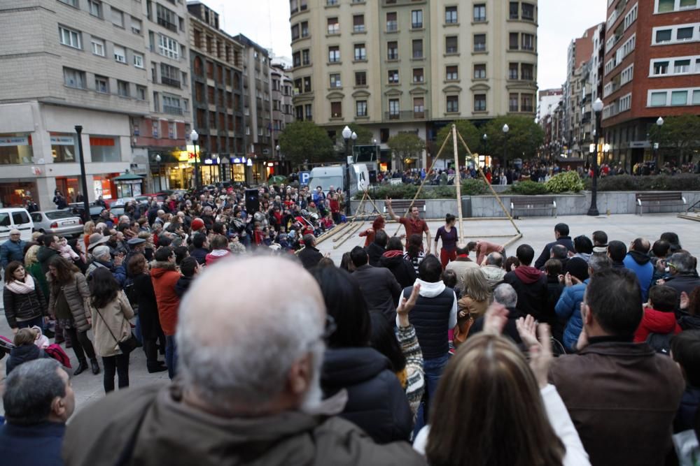 Feten, puro espectáculo en Gijón