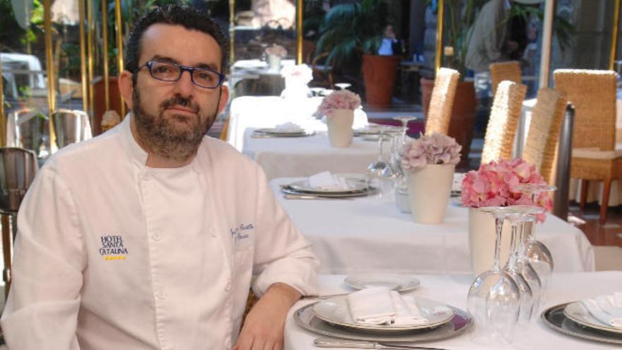 El chef José Rojano fomenta  la comida sana entre los escolares