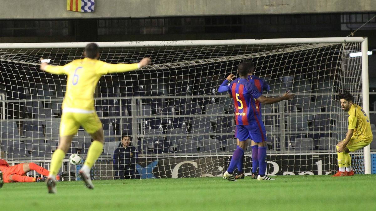 El Badalona de Manolo González ganó en el Mini Estadi