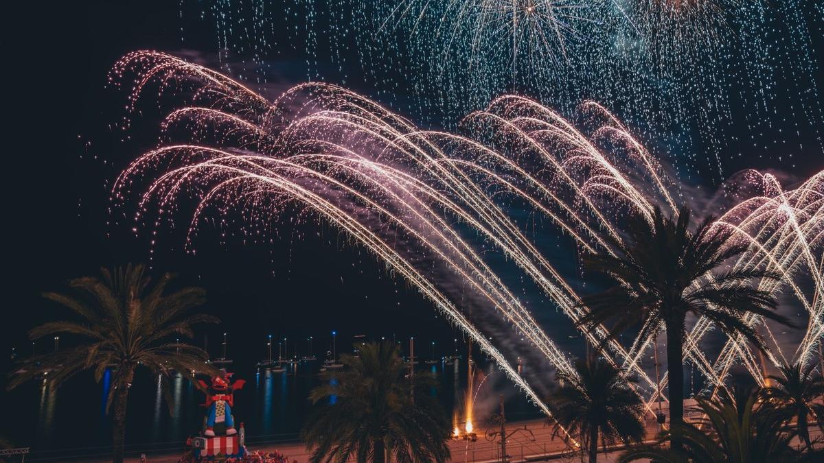 Imagen de la Nit de Sant Anastasi de 2024 en Badalona