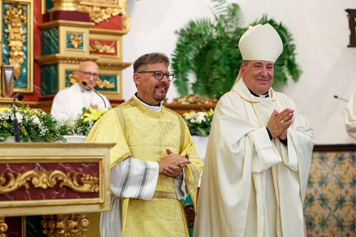 Todas las imágenes de la ordenación de Juan Carlos Rubertiello, diácono en Sant Antoni