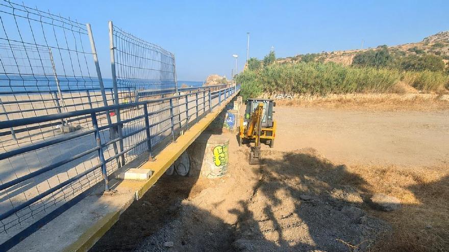 Rincón inicia la restauración del puente del arroyo Totalán para ampliar la Senda Litoral con Málaga
