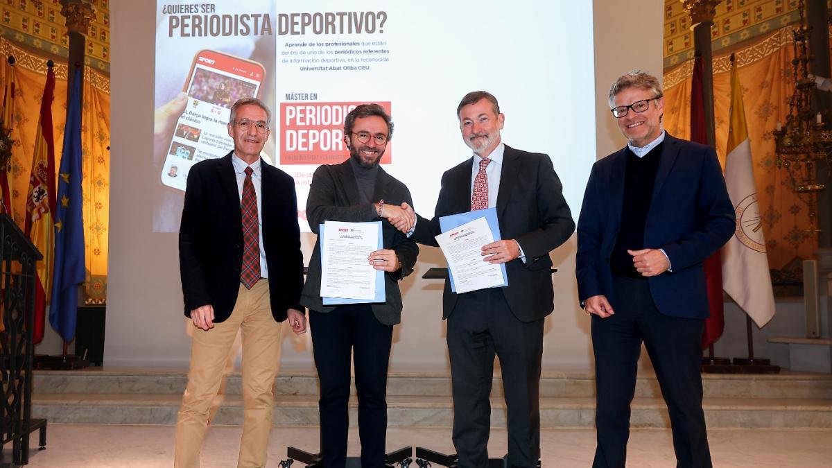 De izquierda a derecha, José Ignacio Castelló, Aitor Moll, Rafael Rodríguez-Ponga y Joan Vehils, tras la firma del convenio.