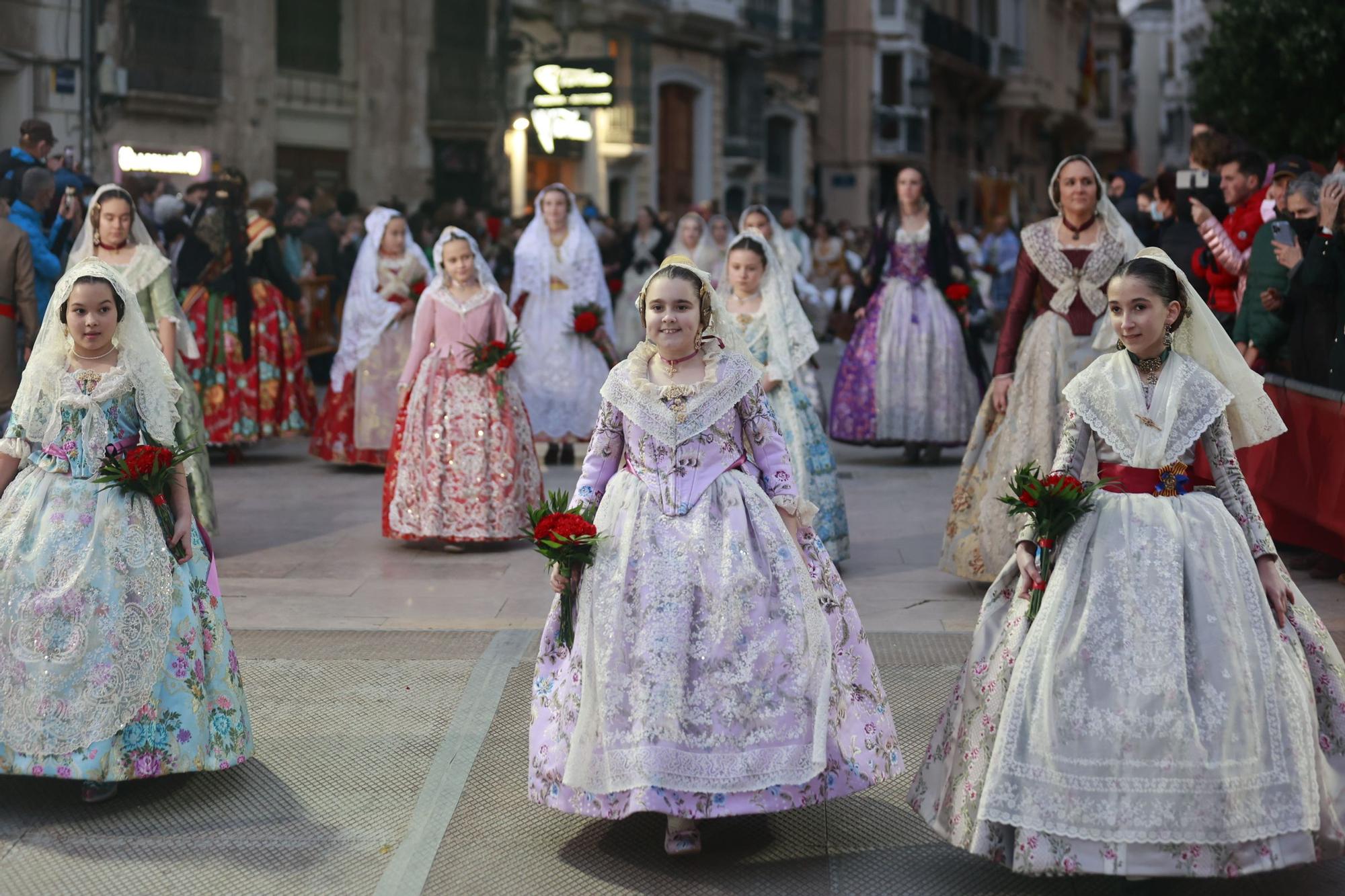 Búscate en el segundo día de ofrenda por la calle Quart (entre las 19:00 a las 20:00 horas)