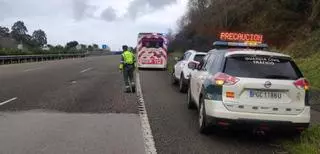 "Gracias a vosotros, mi madre sigue viva": la Guardia Civil salva a una mujer que entró en parada en la Autovía del Cantábrico en Colunga