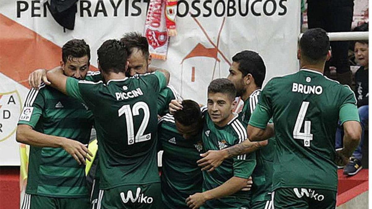 El Betis vence a un flojo Rayo