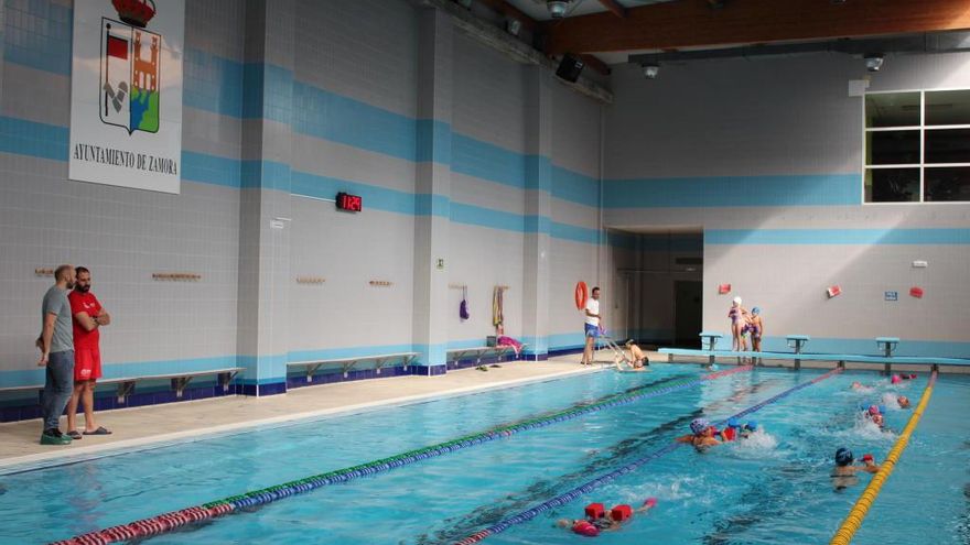 Los zamoranos piden la vuelta del horario libre en las piscinas climatizadas