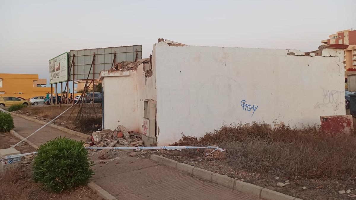 Estado del edificio derrumbado en El Zoco en La Manga.
