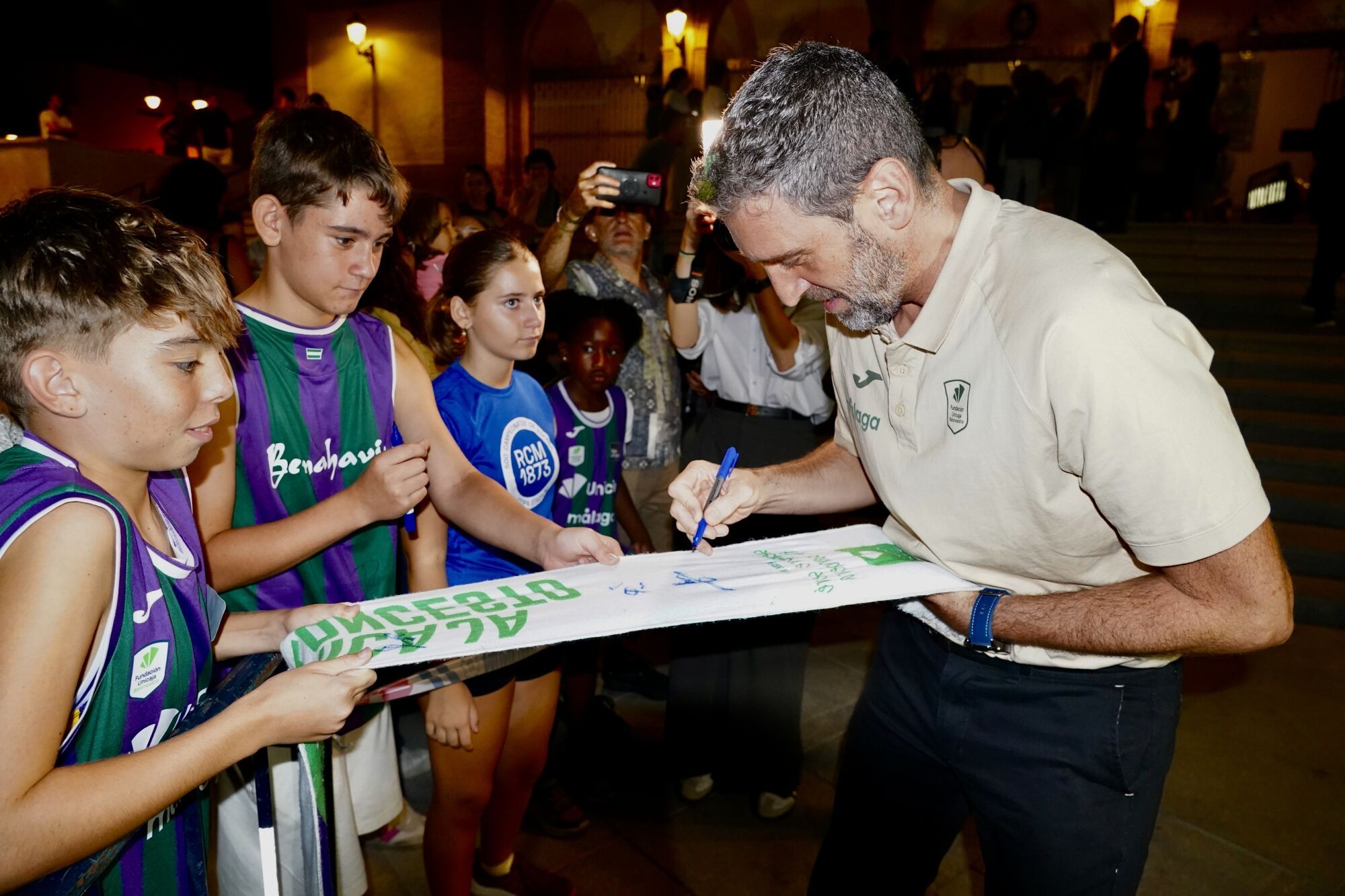 El Unicaja visita el Santuario de Nuestra Señora de la Victoria