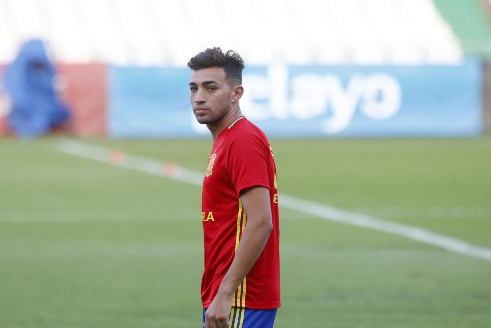 Las mejores imágenes del entrenamiento de Munir con la Selección Española