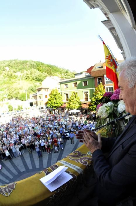 Pregón de Víctor Manuel en Mieres.