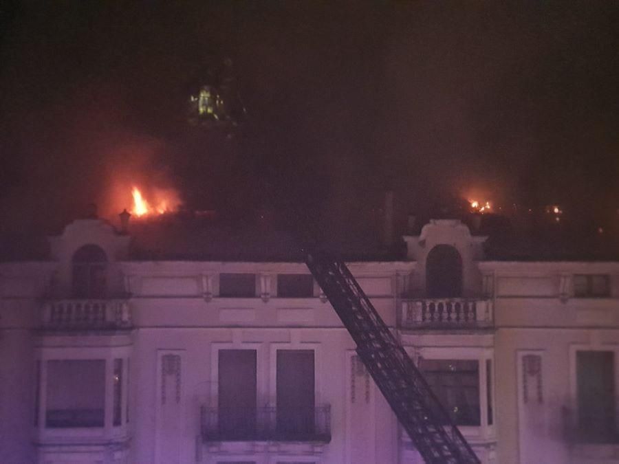 Incendio en el edificio del Pilgrim de Jaca