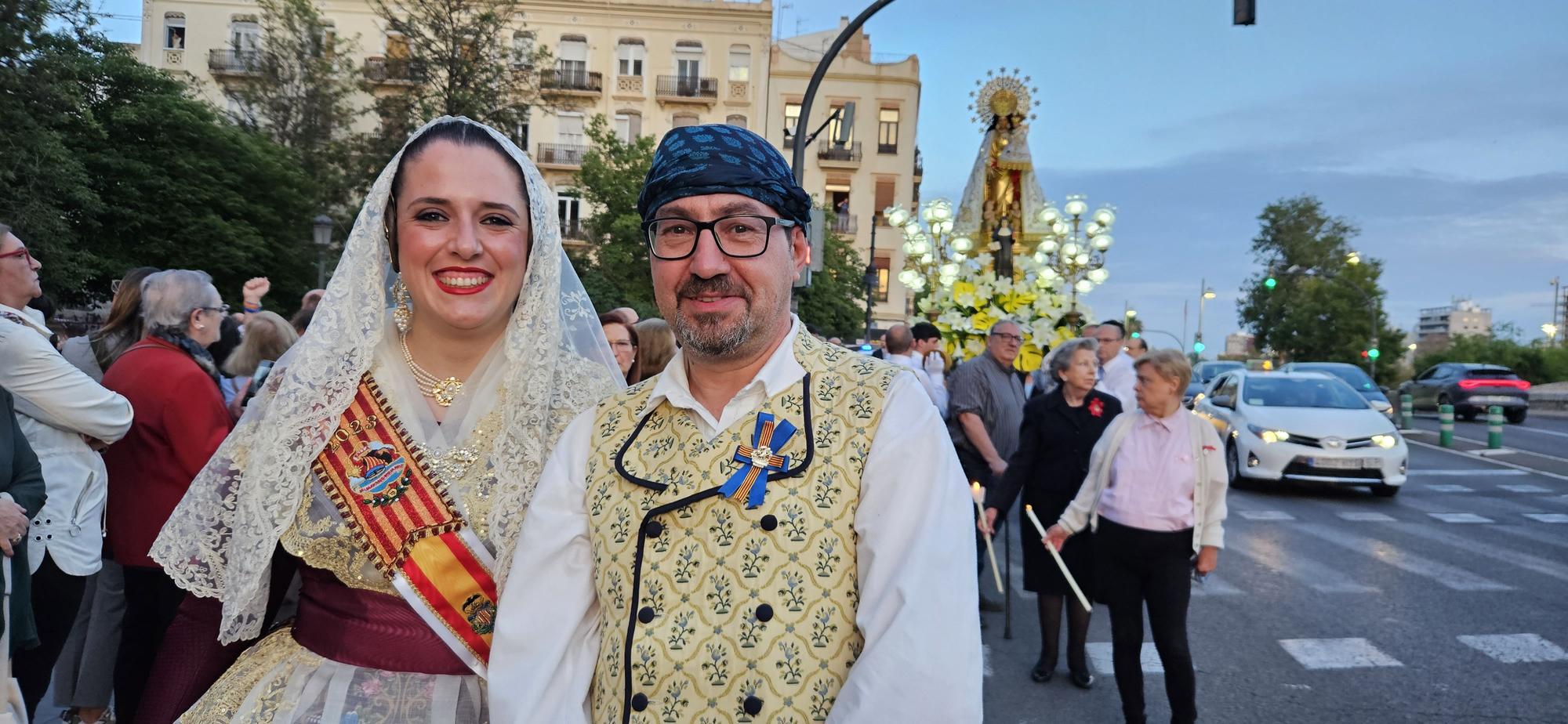 Laura, Paula, las cortes y las fallas de Zaidía acompañan al Cristo de la Fe