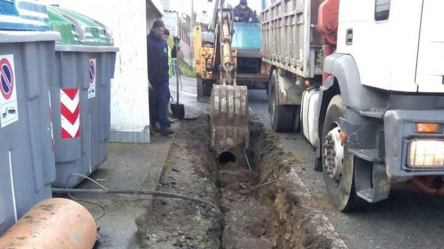 Reparación de la avería registrada en Meloxo. // Muñiz