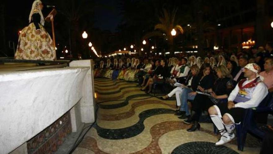 La presentación de los bocetos anoche en la Explanada.