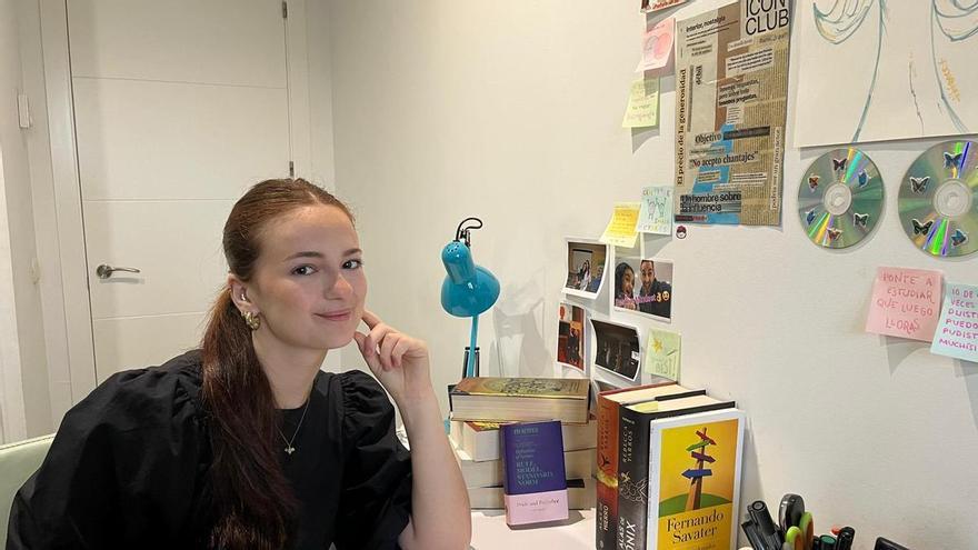 "Se puede llegar alto desde Extremadura": Verónica Blanco, la alumna del IES San Fernando de Badajoz que representará a la región en las Becas Europa Santander
