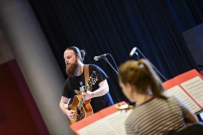 Ensayo de RED Beard con orquesta de cuerda en el ...