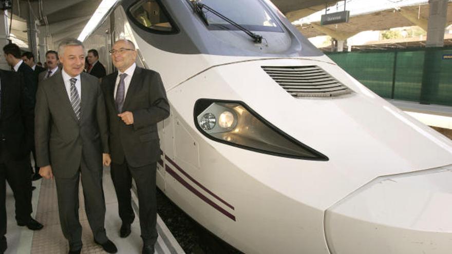 Presentan el tren híbrido que se utilizará en el tramo Madrid-Murcia