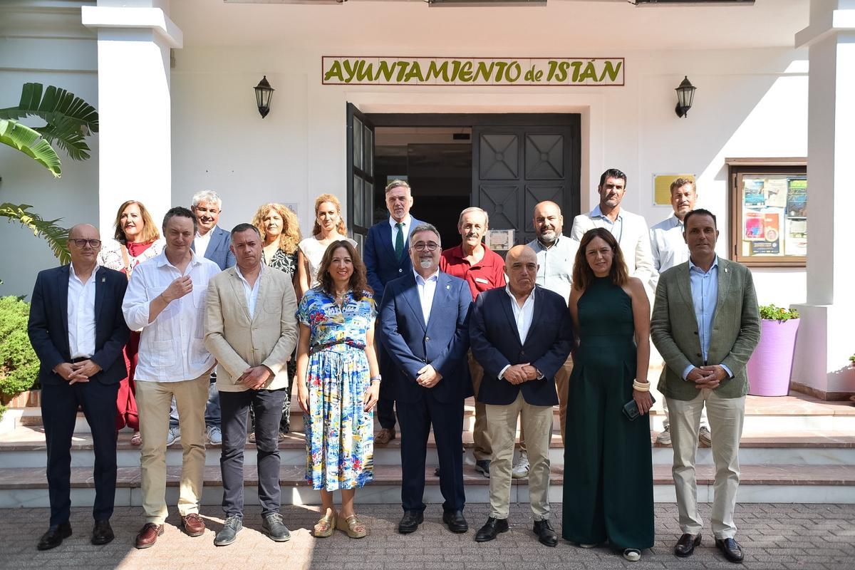Istán ha acogido el acto conmemorativo del quinto aniversario de la declaración de la Sierra de las Nieves como Parque Nacional.