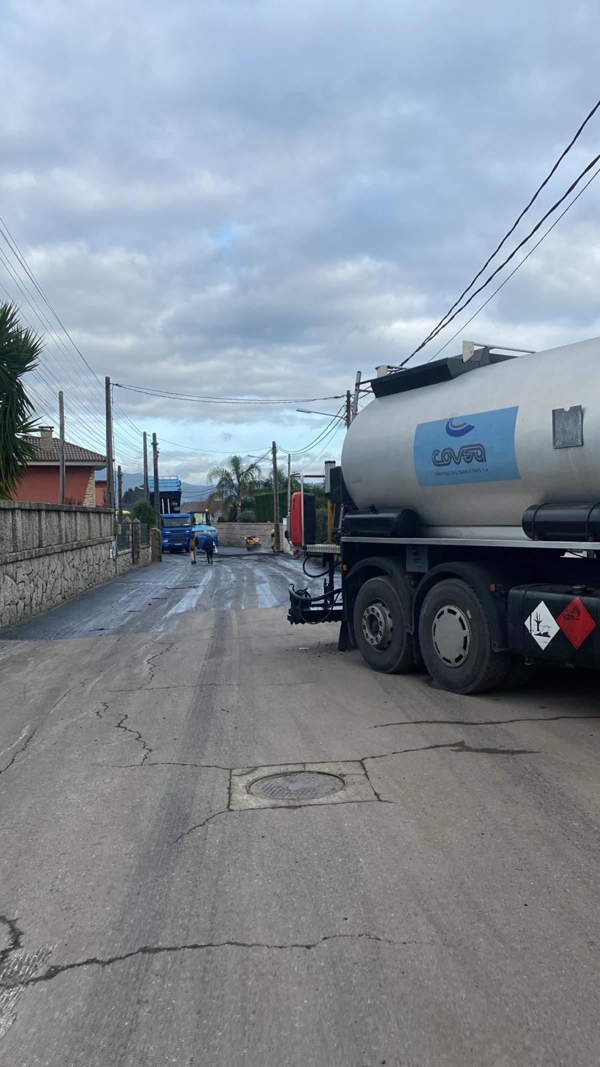 La calle estuvo cortada entre la rotonda del vial del Pueto y el instituto.