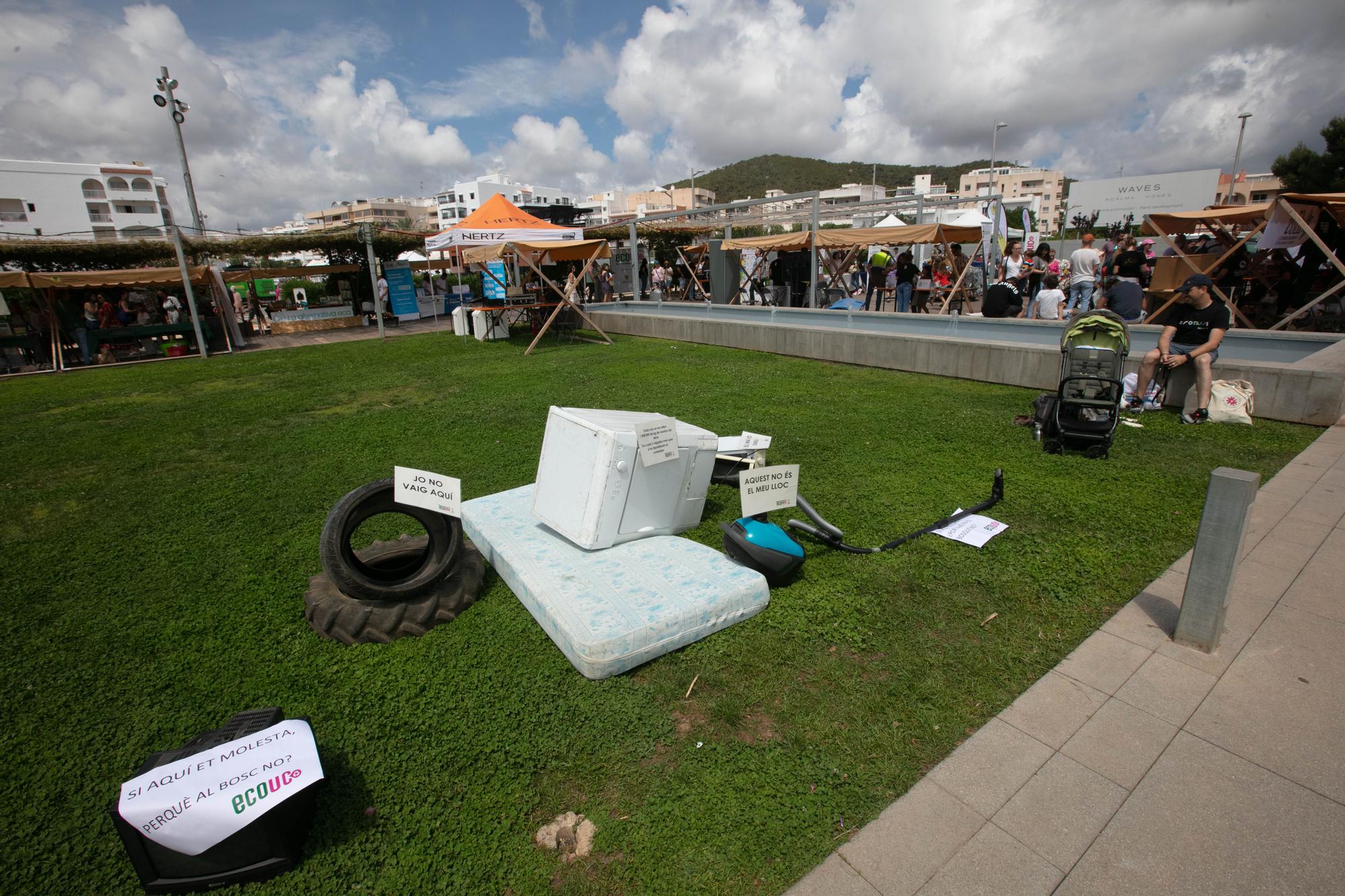 Mira aquí todas las fotos de la feria ECO UC de Santa Eulària