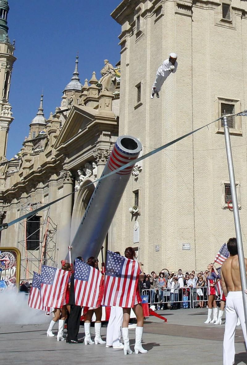 Presentación del Circo Italiano en la Plaza del PIlar