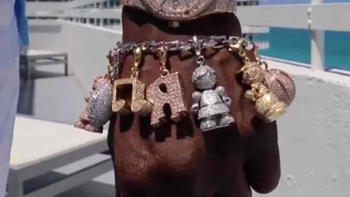 Esta es la espectacular pulsera de Floyd Mayweather