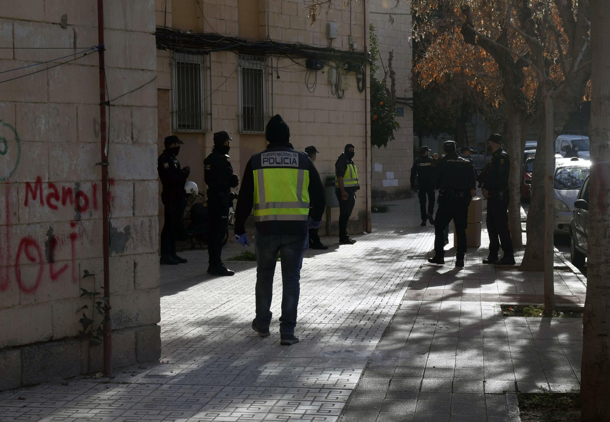 La redada contra el narcotráfico en el Polígono de La Paz, en imágenes