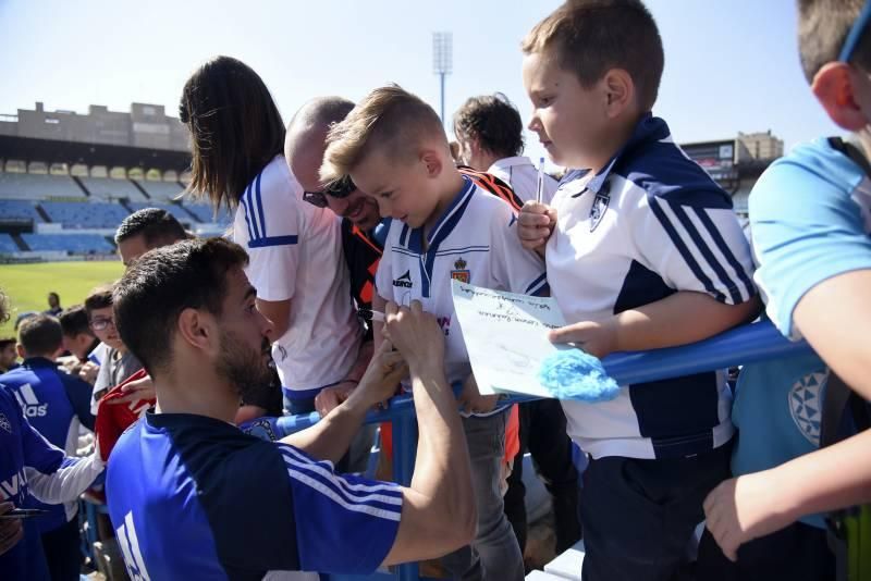 Entrenamiento a puerta abierta del Real Zaragoza en La Romareda