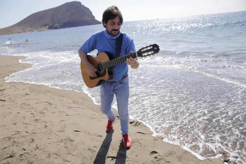 Flashmob en la playa La Tejita