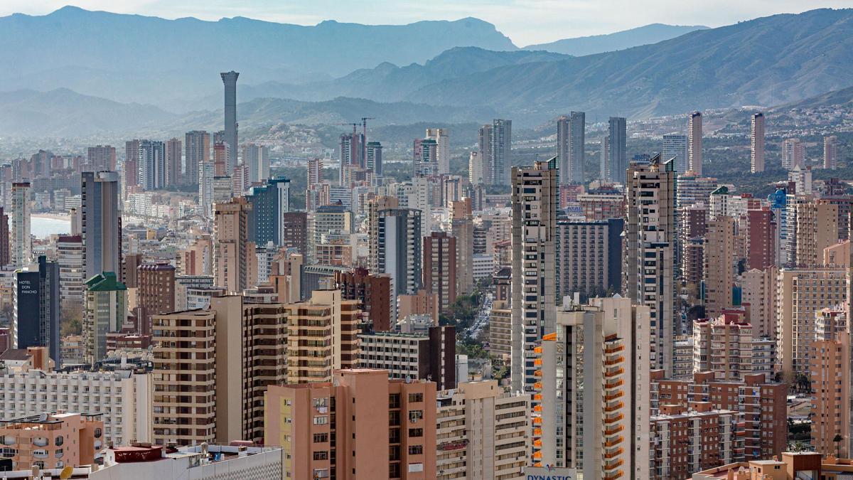 Benidorm y Hosbec ofrecen de nuevo alojamientos gratuitos a los sanitarios por la pandemia.