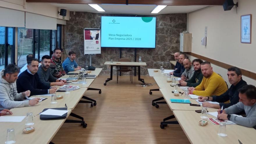 Los sindicatos mineros atacan a Pedro Sánchez: &quot;Dijo que Hunosa sería vanguardia, pero solo está a la vanguardia de la dejadez&quot;