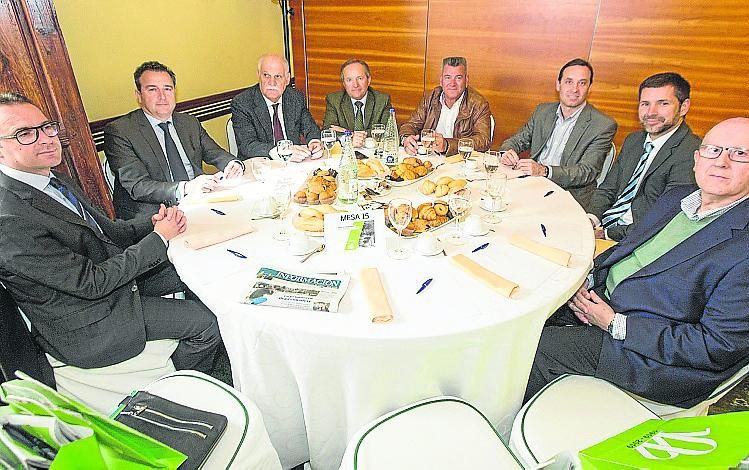 Antonio Ballester, vicepresidente de Terrazos El Pilar; José Enrique Martínez; director ejecutivo de Contrimar; Domingo Alcocer, presidente de Doalco; Antonio Baldo LIdón, agente administrador de Contrimar; Francisco José Rodríguez, de Innovaciones Tecnológicas; Gonzalo Rodríguez; y Manuel Rodes, farmacéutico.