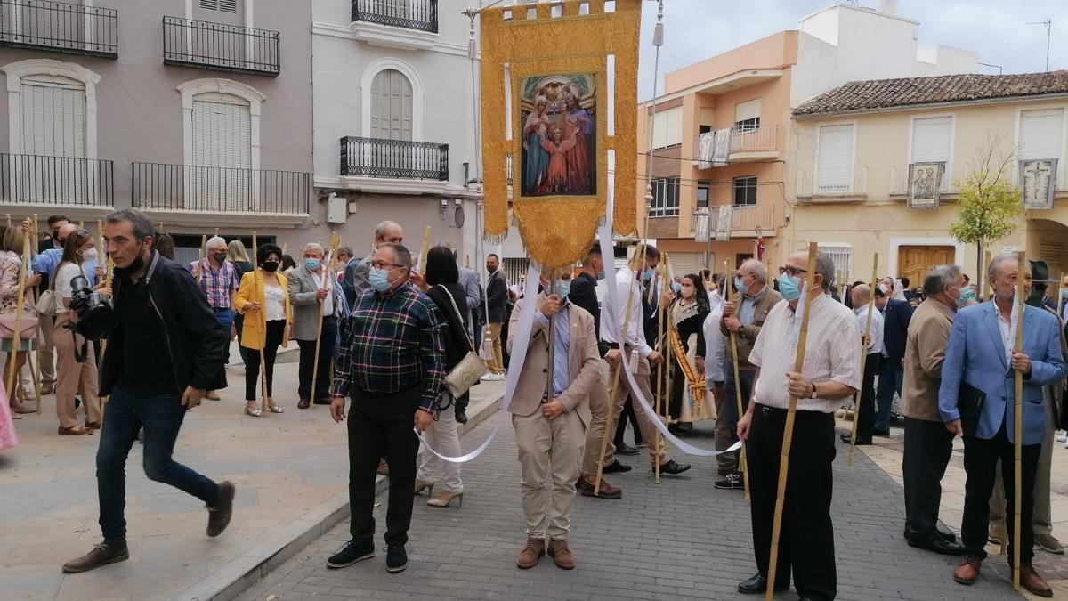 Los valleros se han volcado este lunes en rendir honores a sus patronos.