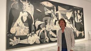 Mick Jagger ante el Guernica, en el Reina Sofía