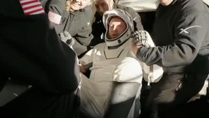 El astronauta Butch Wilmore en su regreso a la Tierra.